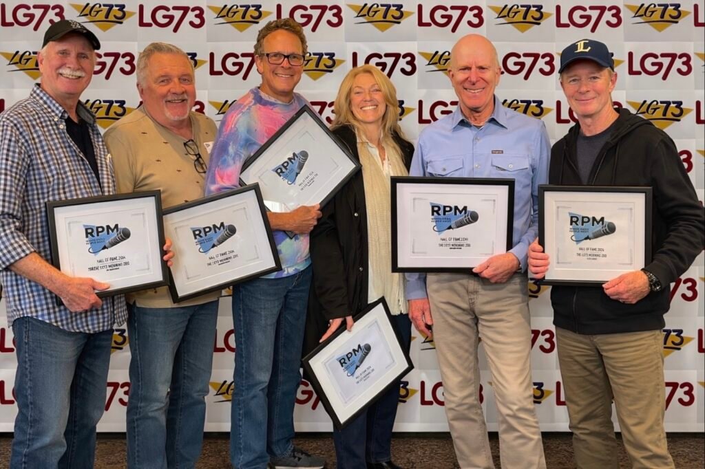 Zoo Parodies zoo with awards